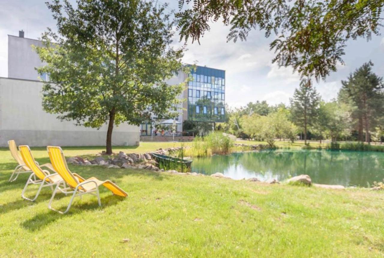 Parkhotel Viktoria Velten Bagian luar foto
