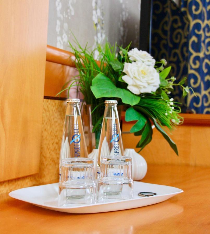 Parkhotel Viktoria Velten Bagian luar foto